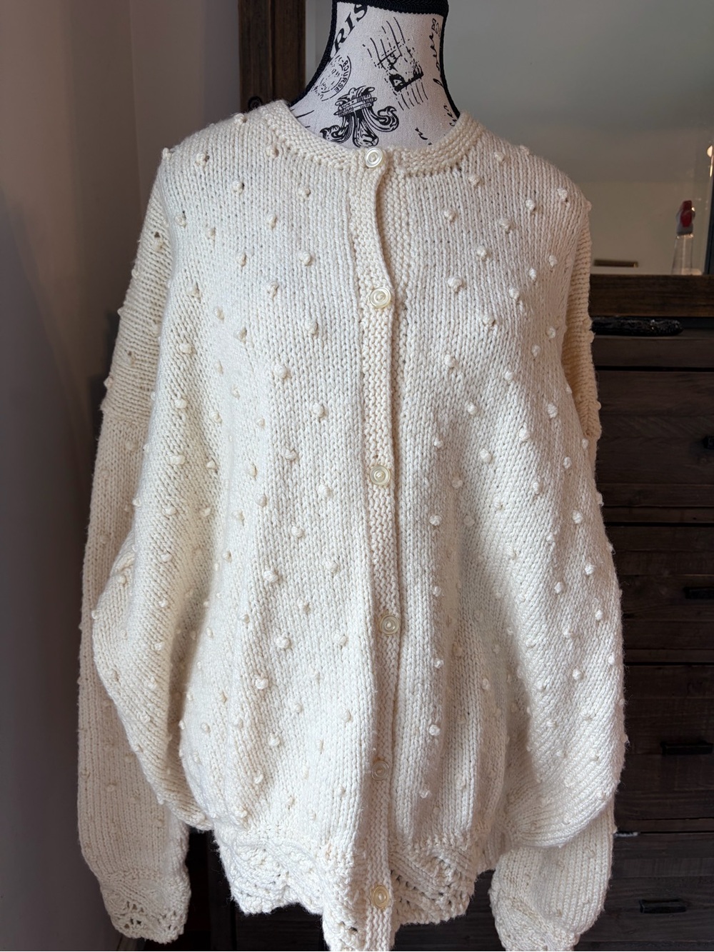 Womens Size 3XL Cream Hand Knitted Button Down Popcorn Textured Cardigan in EUC